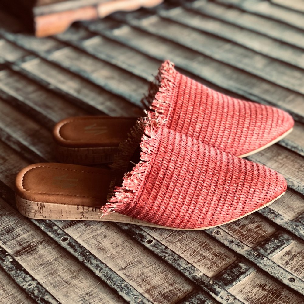 Lorica Flat Mules